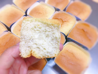 17、香蕉杯子蛋糕,又香又软!