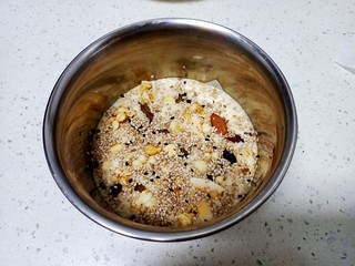 9、山药鸡蛋糕,撒上芝麻