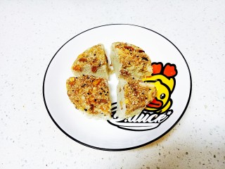 14、山药鸡蛋糕,平均分成四份