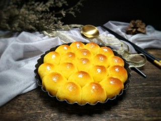 15、金钱小面包,通常最后我烤箱再烤两分钟去去表面的水气，怎么样？美美哒！