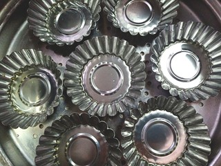 11、蒸蓝莓鸡蛋糕,把小碗都刷上玉米油