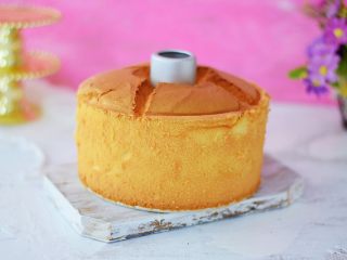 16、7寸中空原味戚风蛋糕,成品图