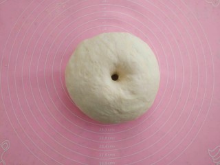 8、一次性发酵刀切奶香馒头,发酵到两倍大小，内部组织呈蜂窝状