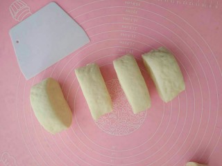 10、一次性发酵刀切奶香馒头,直接切成段