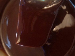 5、来自冬天的温暖—重芝士布朗尼蛋糕,融化后是油光光的。丝滑