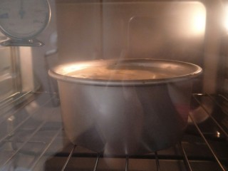 27、来自冬天的温暖—重芝士布朗尼蛋糕,送入预热好的烤箱。160°烤40分钟。