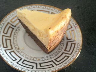 31、来自冬天的温暖—重芝士布朗尼蛋糕,切小块品尝????好好吃