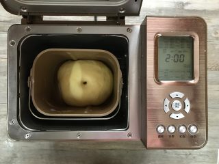 7、芝麻软面包,一发结束时的面团状态。