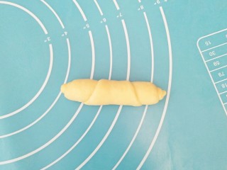 12、鸡蛋小布利,尽量卷的结实一些。