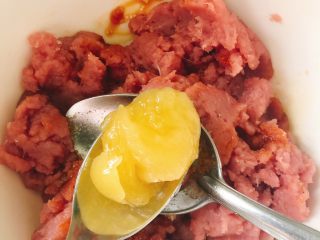 9、猪肉脯-零食、年货,加入1勺蜂蜜。