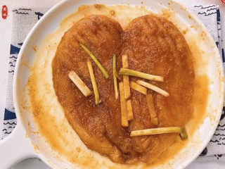 7、爆浆鸡排,腌制半个小时等待入味