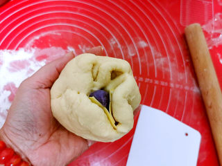 16、奶酪饼,收紧面团