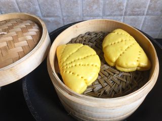21、南瓜荷叶饼,关火后过五分钟再打开蒸笼盖