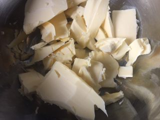 2、黄油曲奇,2️⃣ 黄油室温解冻。