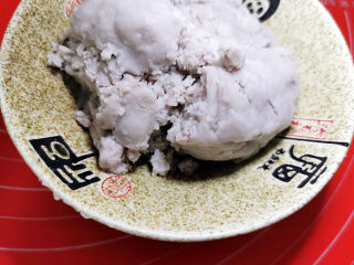 5、西胡芦蛋糕,芋头蒸熟压成泥