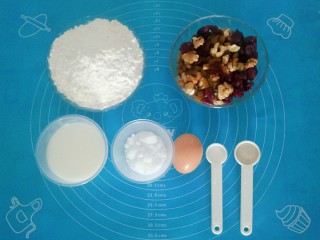 1、辫子面包,准备好所有材料