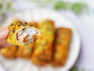 19、肉松芝士吐司卷,爆浆。