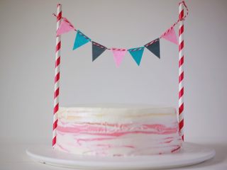 20、红丝绒渐变千层蛋糕,插上装饰,就完成了