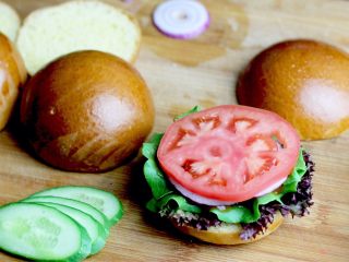 12、mini早餐堡,再放上番茄片