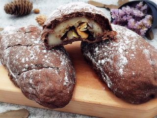 19、迷你巧克力麻薯软欧,忙碌了大半天，终于可以吃了～????