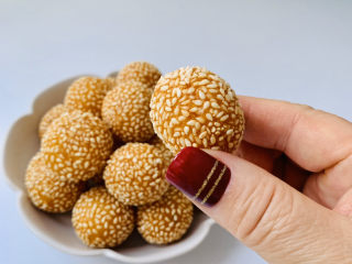 22、南瓜芝麻球,????一口一个刚刚好