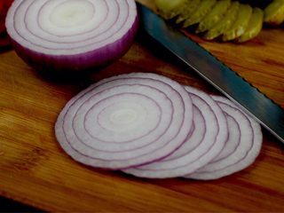 4、开放三明治,洋葱切圈