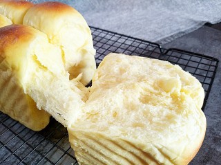 13、布里欧修小土司,口感不错噢!