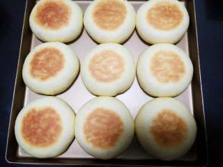 12、喜饼,上色均匀后即可出炉，趁热享用