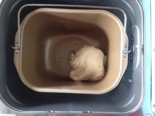 3、仿真蘑菇包,选择和面功能时间10分钟