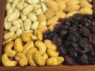 4、雪花酥,准备一些果干之类的～