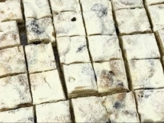 12、雪花酥,放凉一会儿～切成小块～