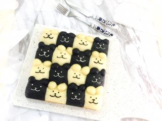 1、黑白小熊挤挤包,可爱的黑白小熊挤挤包。