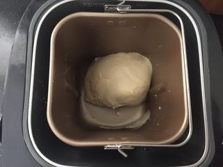 7、黑白小熊挤挤包,揉至程序结束。