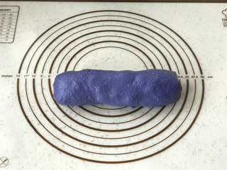 15、面包机版星空面包,继续卷起，收口处捏造缝合