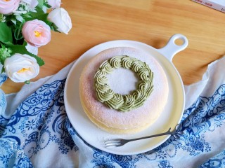22、轻乳酪蛋糕????（抹茶奶油）,筛入奶粉，挤入奶油的，变成不一样的轻乳酪蛋糕