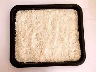 9、面包糠,取出来，搅拌均匀