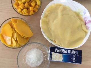 13、千层芒果蛋糕,准备好馅的材料。