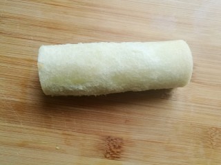 14、辅食计划十牛油果香蕉卷,卷好的样子。