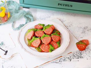 18、草莓曲奇饼干,成品图