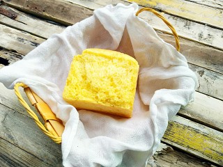 19、胡萝卜奶油吐司,成品图。