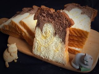 39、面包蛋糕混合包,切开看看颜色漂亮，口感细腻柔软。