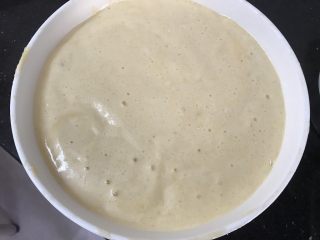 12、蒸蛋糕～喜欢你是“蒸”的,翻拌更无粉粒顺滑的蛋液就好了