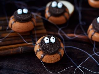 13、万圣节甜甜圈蜘蛛蛋糕,成品图