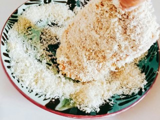 12、日式炸猪排,两面裹上面包糠！