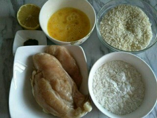 1、柠香鸡米花,准备食材