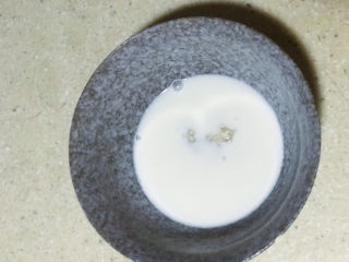 15、浅湘食光&可可草莓慕斯蛋糕,吉利丁片加入牛奶中