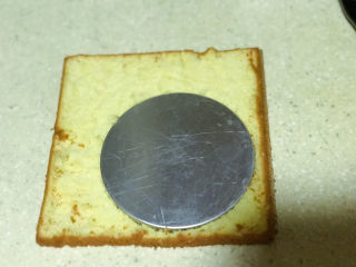 22、浅湘食光&可可草莓慕斯蛋糕,切6寸模具大小,两片(第二片稍小)