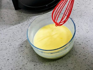 7、香兰华夫饼,搅拌均匀