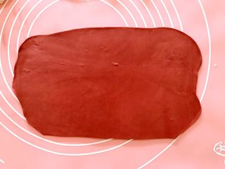 13、吃掉一朵花～柳绿桃红三色花样馒头,同样，处理好红色面团