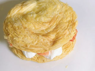 12、拿破仑蛋挞,再放一块蛋挞皮